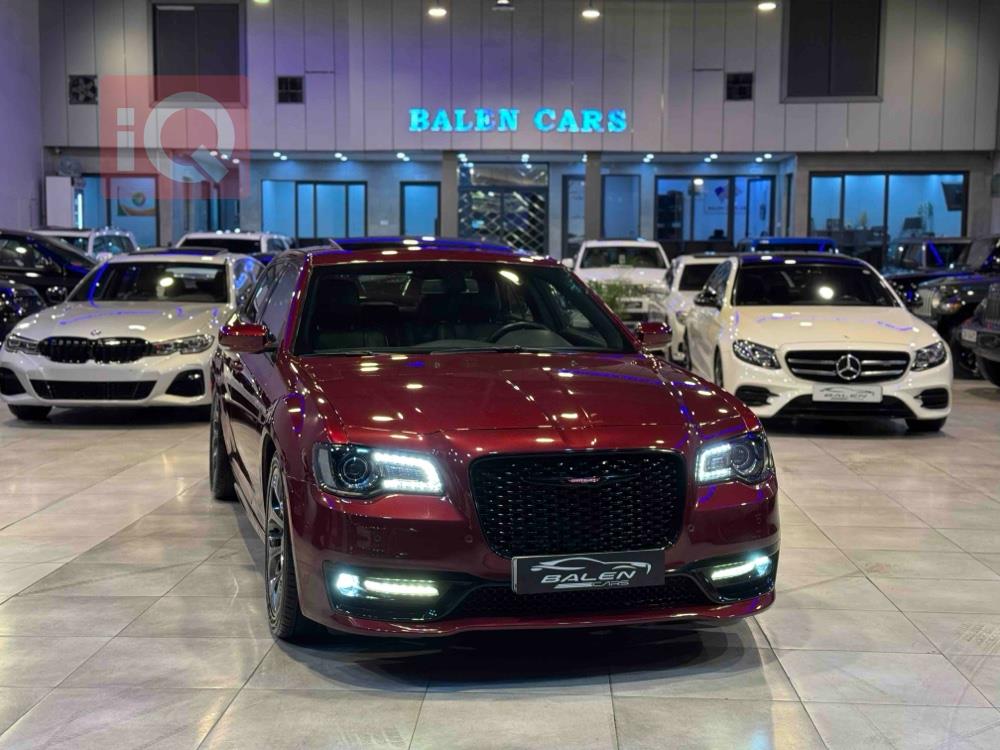 کرایسلەر 300